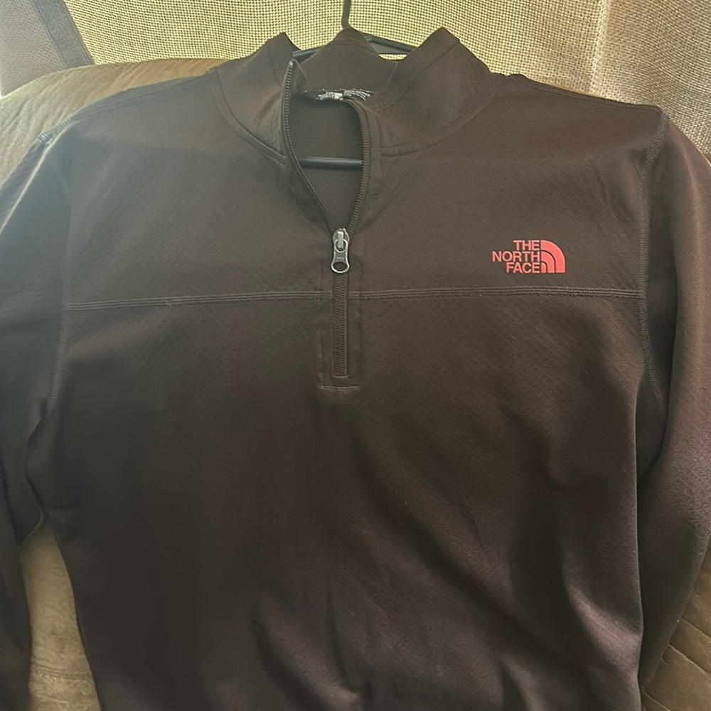 Large Northface Pullover. Collar Zip. Like New. - image 1